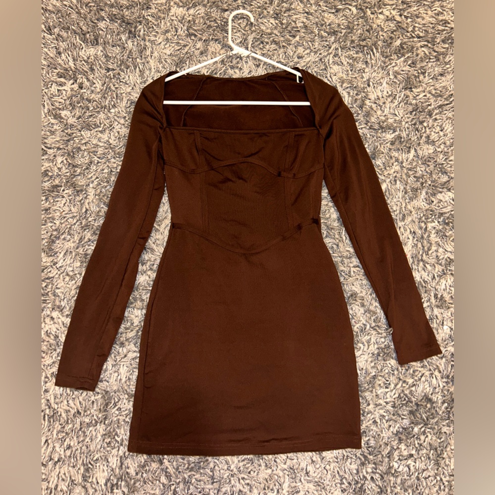 Brown body con long sleeve